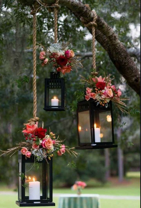 Lanterne florale suspendue mariage